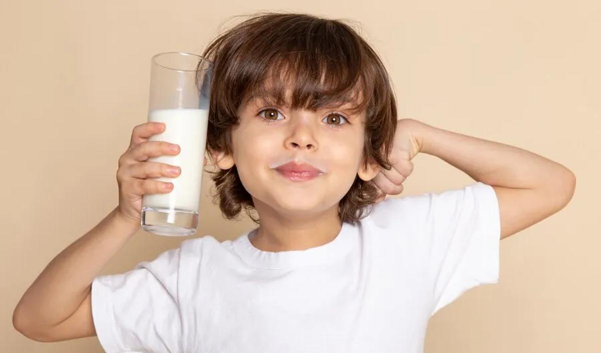 1. Susu: Sumber Kalsium yang Tak Tertandingi