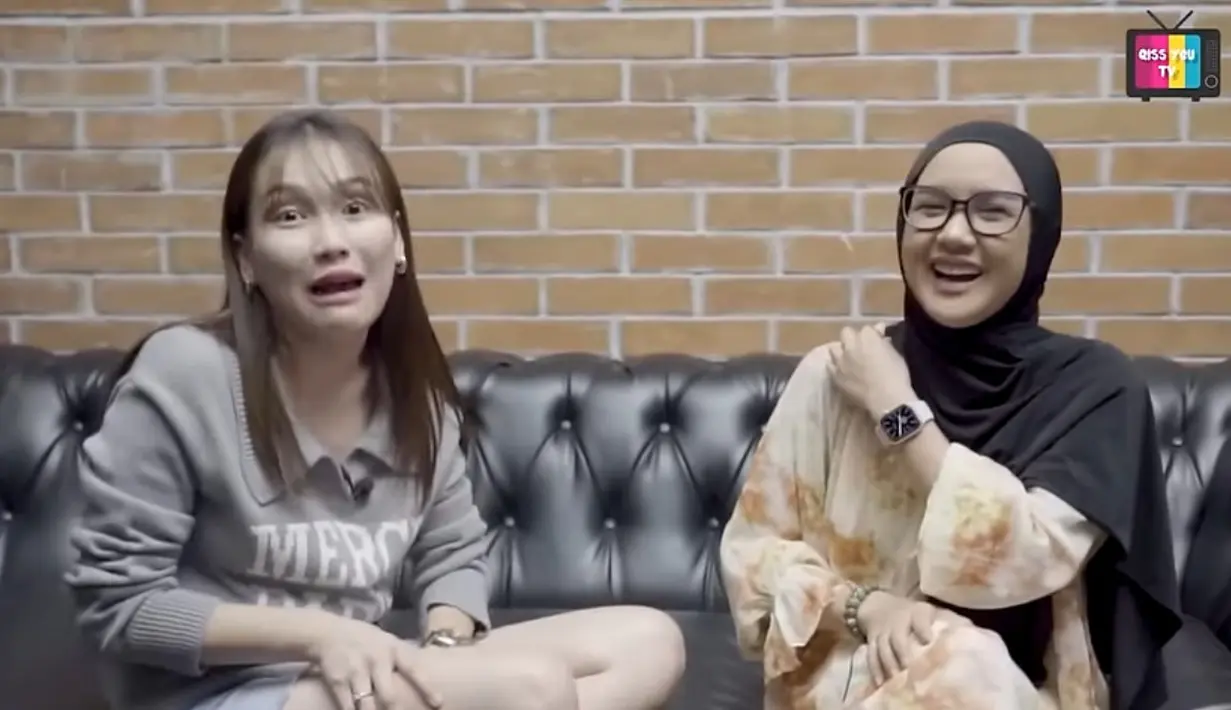 "Kaga suka party-party kita berdua gak suka, gak ada undangan" kata Cita Rahayu seperti dilansir dari kanal Youtube Qiss You TV. [Youtube/Qiss You TV]