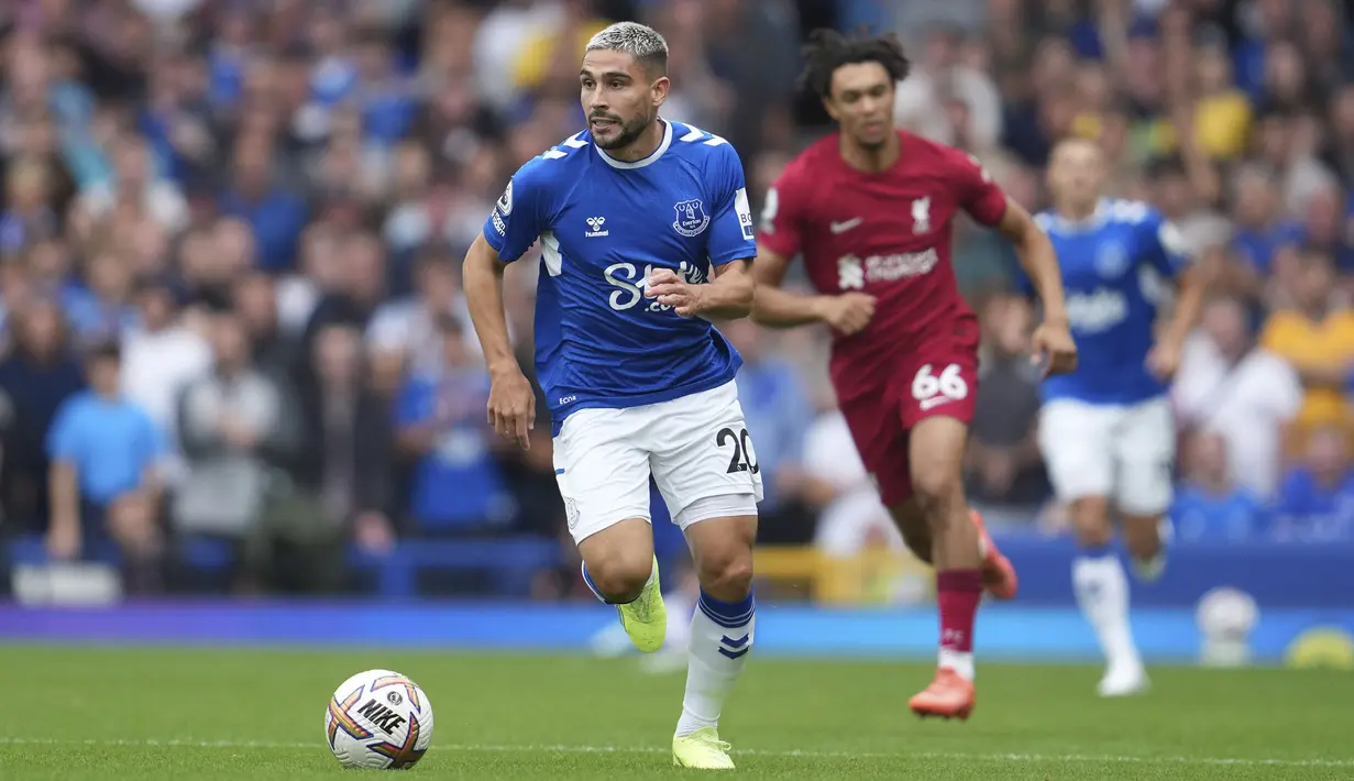 Namun, Everton mampu memainkan pertahanan yang solid dengan skema serangan balik yang efektif. (AP/Jon Super)