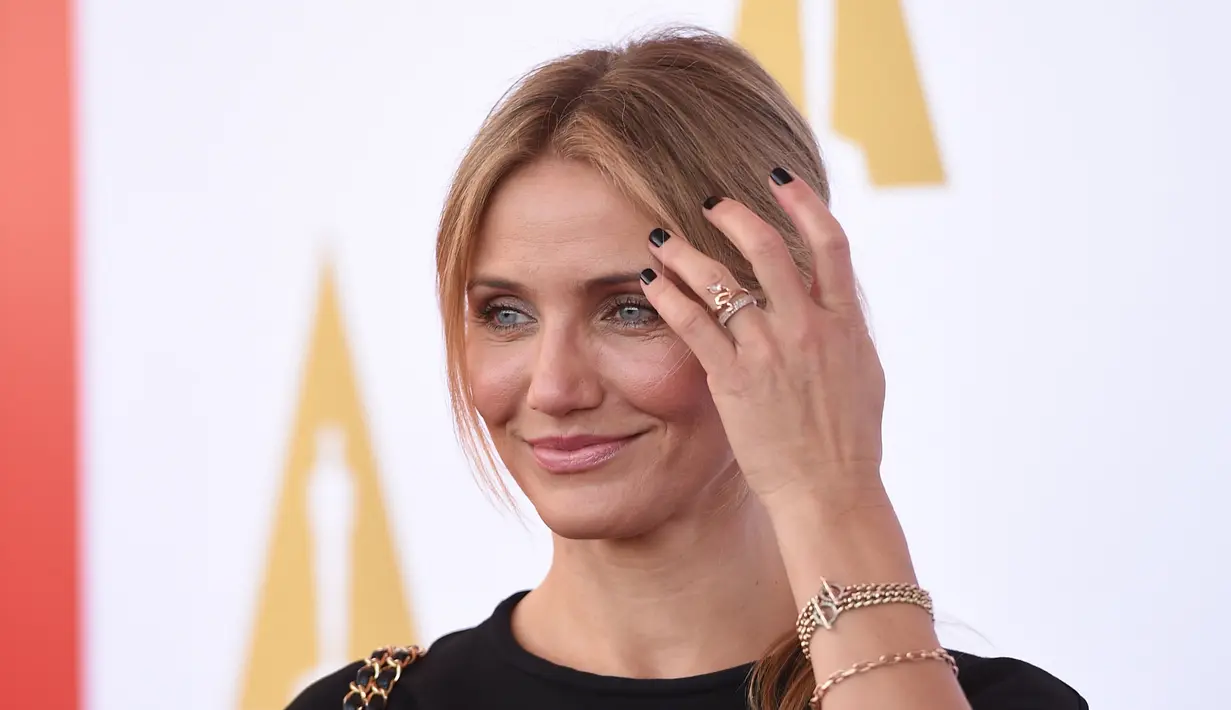 Cameron Diaz berhenti sekolah sejak menerima kontrak sebagai model. Film pertamanya sendiri berjudul The Mask. (ROBYN BECK / AFP)