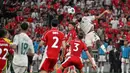 Pemain Arab Saudi, Feras Albrikan, mencetak gol ke gawang Timnas Indonesia pada laga Grup B putaran keempat Kualifikasi Piala Dunia 2026 Zona Asia di King Abdullah Sports City Stadium, Jeddah, pada Kamis (9/10/2025) dini hari WIB. (AP Photo)