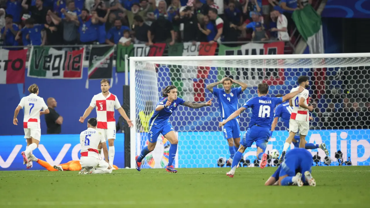 Foto: Gol Dramatis Mattia Zaccagni Bawa Timnas Italia Lolos ke Babak 16 Besar Euro 2024