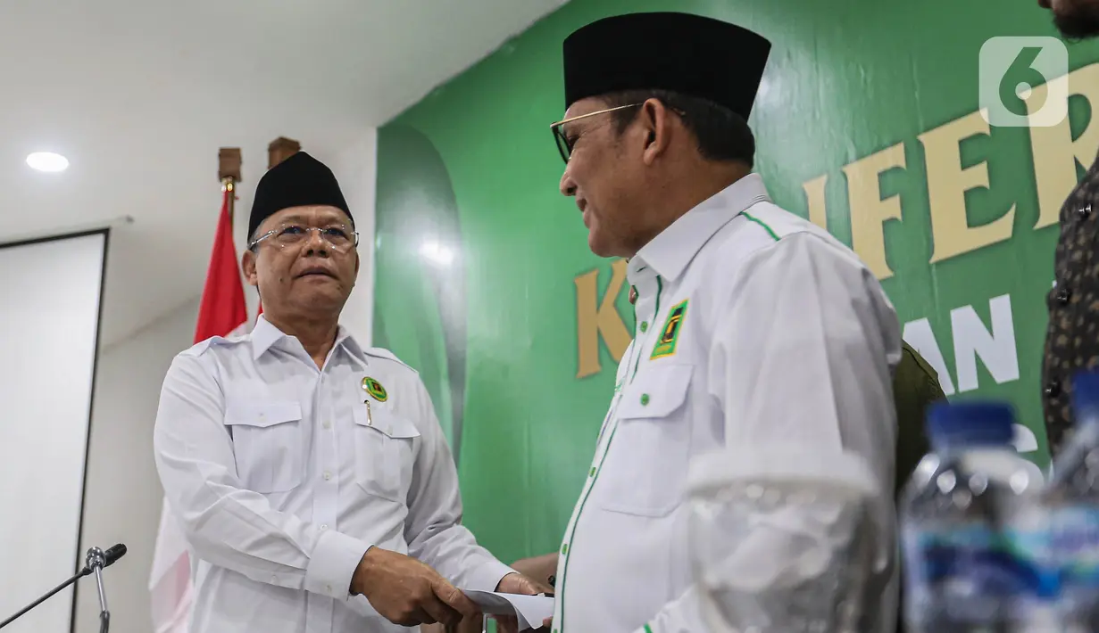 Menyikapi putusan MK, Mardiono menginstruksikan para kader PPP agar tetap berjuang bersama-sama mengamankan suara masyarakat yang memilih partai berlambang ka’bah tersebut. (Liputan6.com/Angga Yuniar)