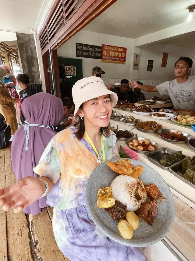 6 Potret Transformasi Farida Nurhan, Dari TKW hingga Sukses Jadi YouTuber