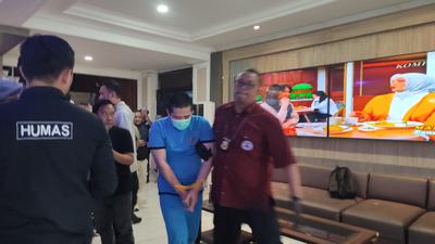 Pria di Bandung Ditangkap, Bikin Grup Tutorial Pembuatan Bom hingga Senjata Api