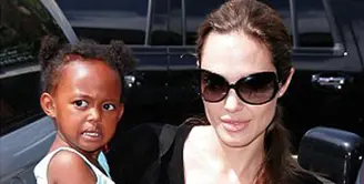 Di tengah proses cerainya bersama Brad Pitt, Angelina Jolie mendapat permintaan yang memilukan hati. Ibu kandung Zahara, anak yang diadopsinya di Eutopia mengajukan permohonan untuk bertemu dengan anaknya itu. (doc.dailymail.com)
