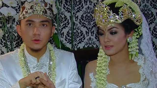 Ananda Omesh dan Dian Ayu