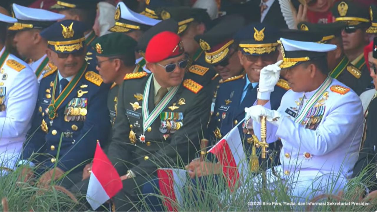 VIDEO: Penampilan Panglima Kopassus Letjen TNI Djon di Istana, Pakai Baret Merah Bintang Tiga