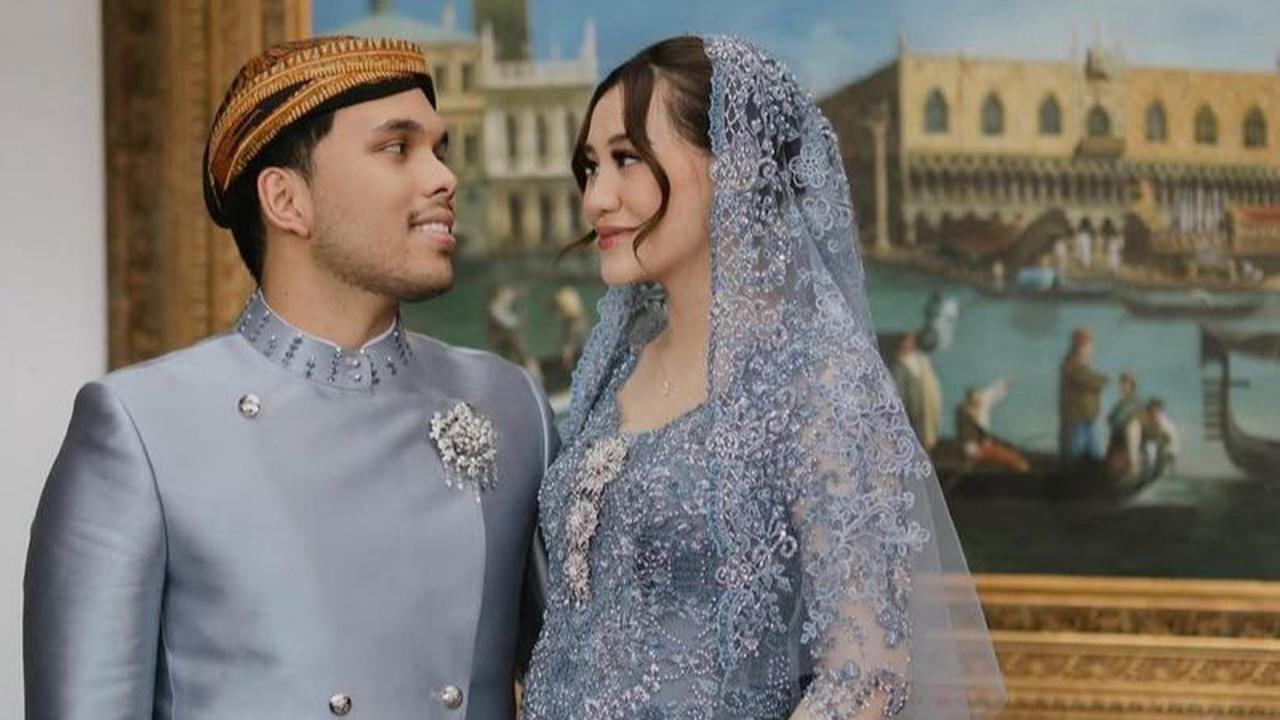 Aksi Lihai Thariq Halilintar Tawarkan Cendol Dawet dan Rujak di Acara Mitoni 7 Bulanan Aaliyah Massaid