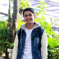 Dari sinetron Ramadan perdananya, Ajun Perwira menjadi lebih tahu tentang ajaran dan aturan dalam Islam. (Wimbarsana/Bintang.com)