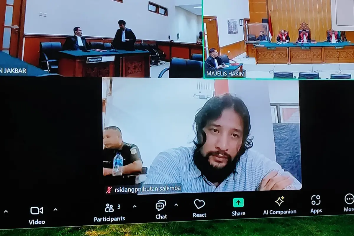 Ammar Zoni tak mau langsung membacakan pledoinya.