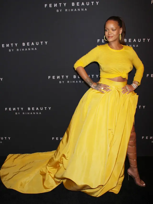 Rihanna Jadi Sorotan di New York