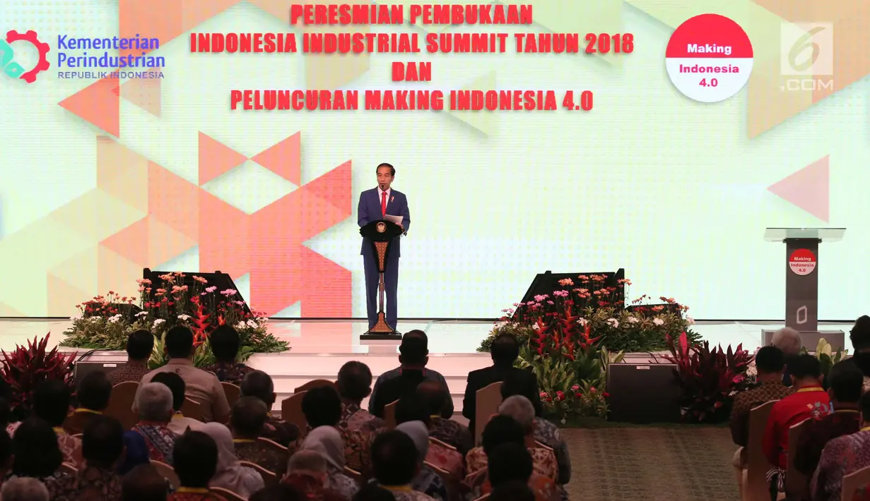 Presiden Joko Widodo (Jokowi) memberikan sambutan saat meluncurkan peta jalan dan strategi Indonesia untuk menerapkan revolusi industri jilid 4 di Jakarta Convention Center, Rabu (5/4). Peta itu diberi nama Making Indonesia 4.0 (Liputan6.com/Angga Yuniar)