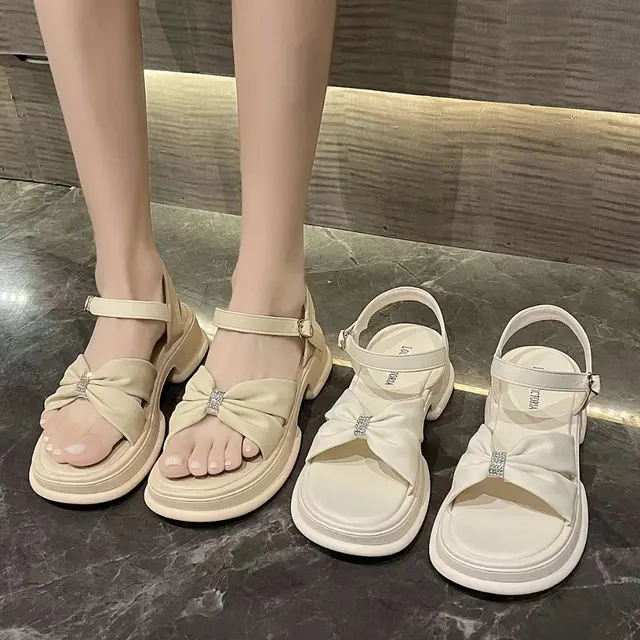 5 Rekomendasi Sandal Lebaran Wanita 2024, Bikin Kaki Makin Cantik di Hari Spesial