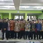 Puluhan penyuluh agama perwakilan seluruh Kantor Urusan Agama (KUA) Kementerian Agama (Kemenag) Garut, Jawa Barat, mendapat pelatihan jurnalistik dan bijak dalam menggunakan media sosial (Medsos). (Liputan6.com/Jayadi Supriadin)