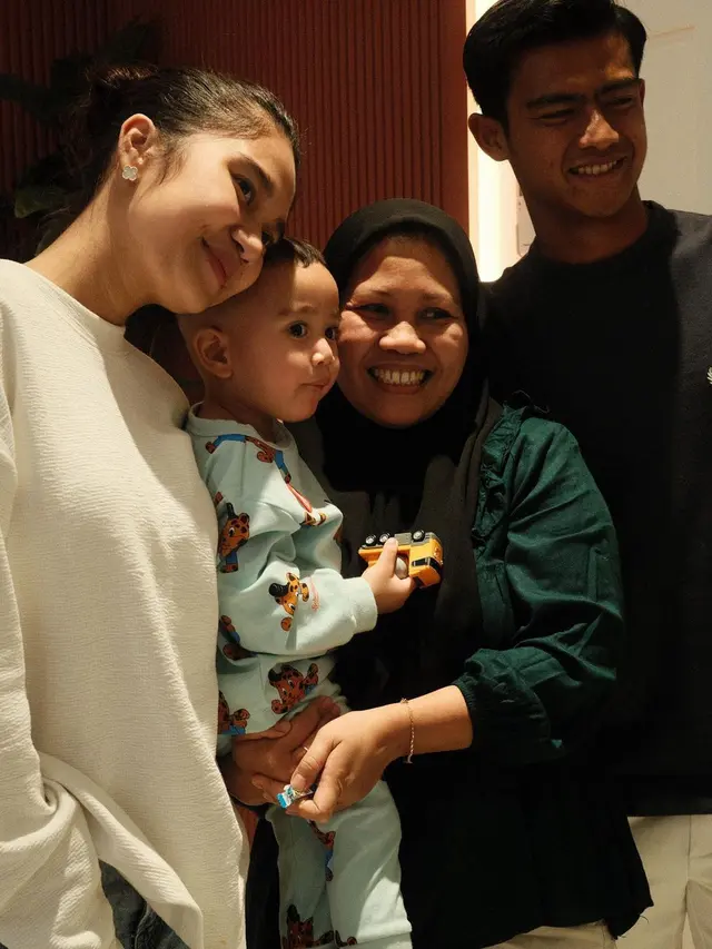 6 Potret Pratama Arhan dan Azizah Salsha Main ke Rumah Raffi Ahmad, Jenguk Cipung