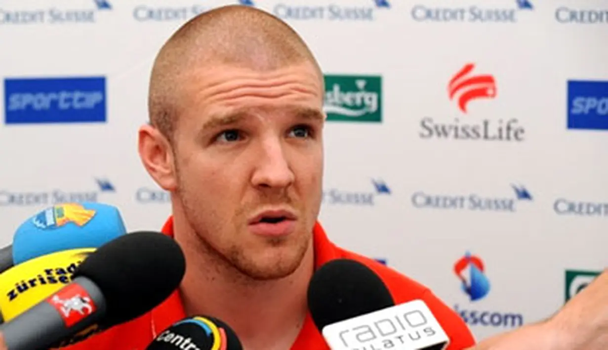 Swiss defender Philippe Senderos attends a press conference in Feusisberg on June 10, 2008. Switzerland will play against Turkey on June 11, 2008 their second match of the Euro 2008 football championship. AFP PHOTO/BORIS HORVAT