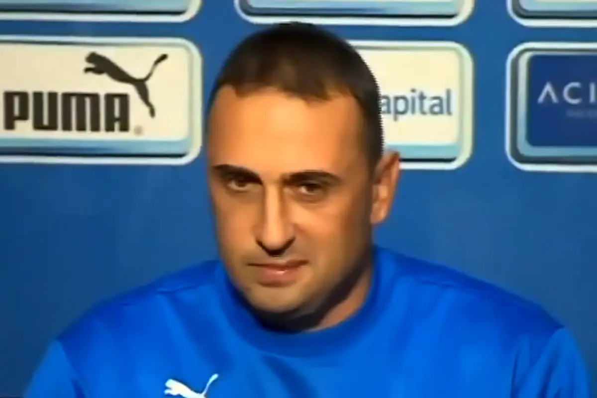 pelatih-sofia-131011a.jpg