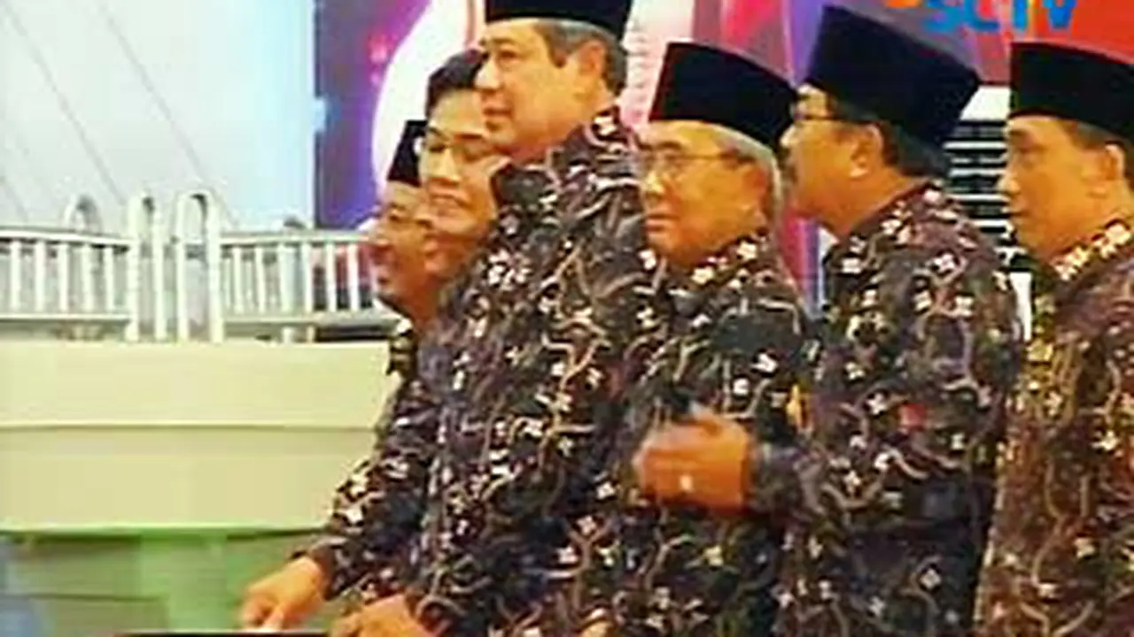 090610cont2_suramadu.jpg