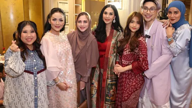 5 Potret Buka Puasa Diah Permatasari, Fuji hingga Kris Dayanti Kompak Bersama