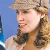 Novel Erotis Sebelum Fifty Shades of Grey Terkenal | via: heraldsun.co.au