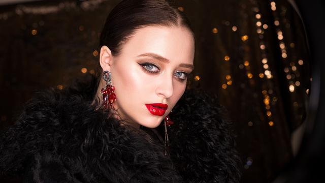 Ilustrasi Bibir Merah