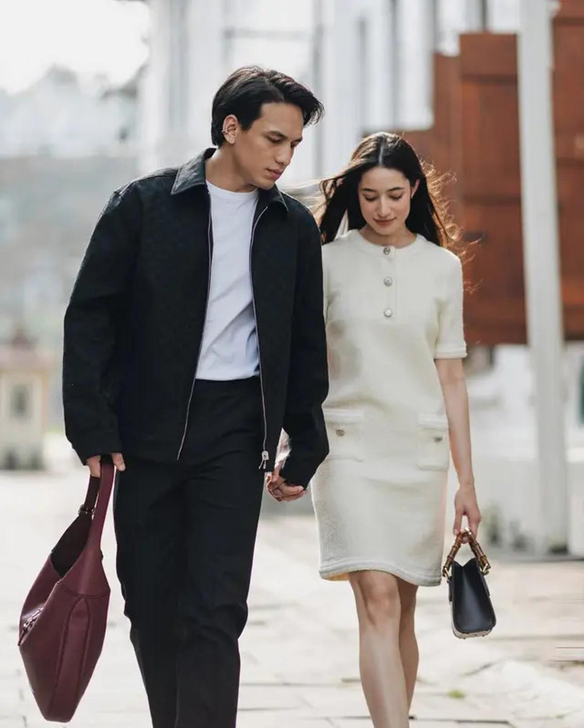 7 Pesona Ameera Khan Wanita Malaysia Kekasih Jefri Nichol, Model Internasional