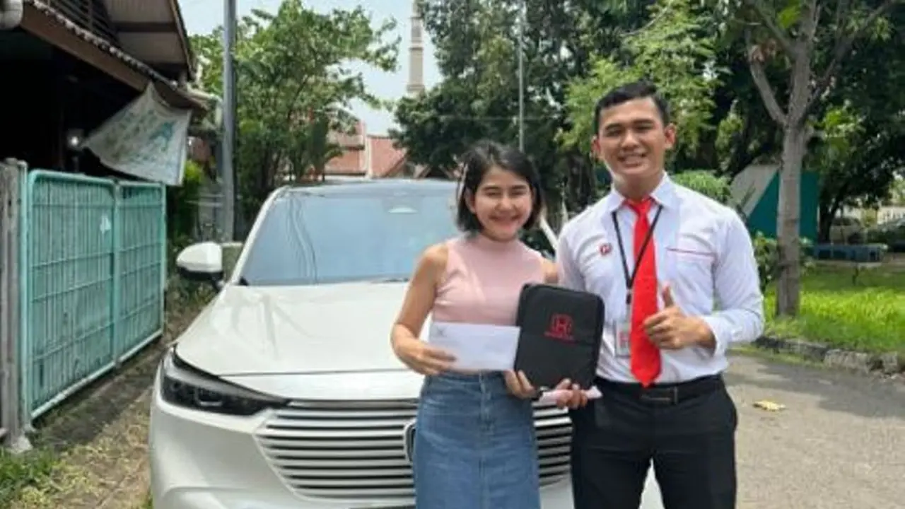 Ibu Muda Ungkap Trik Punya Mobil di Usia 25, Tak Beli Skincare Karena Terapkan Frugal Living