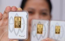 Harga Emas Antam Kembali Rontok Rp7.000 per Gram, Ini Biang Keroknya