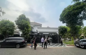 Rumah Mewah Anggota Polri Digeledah KPK Terkait Kasus Suap Bupati Bekasi