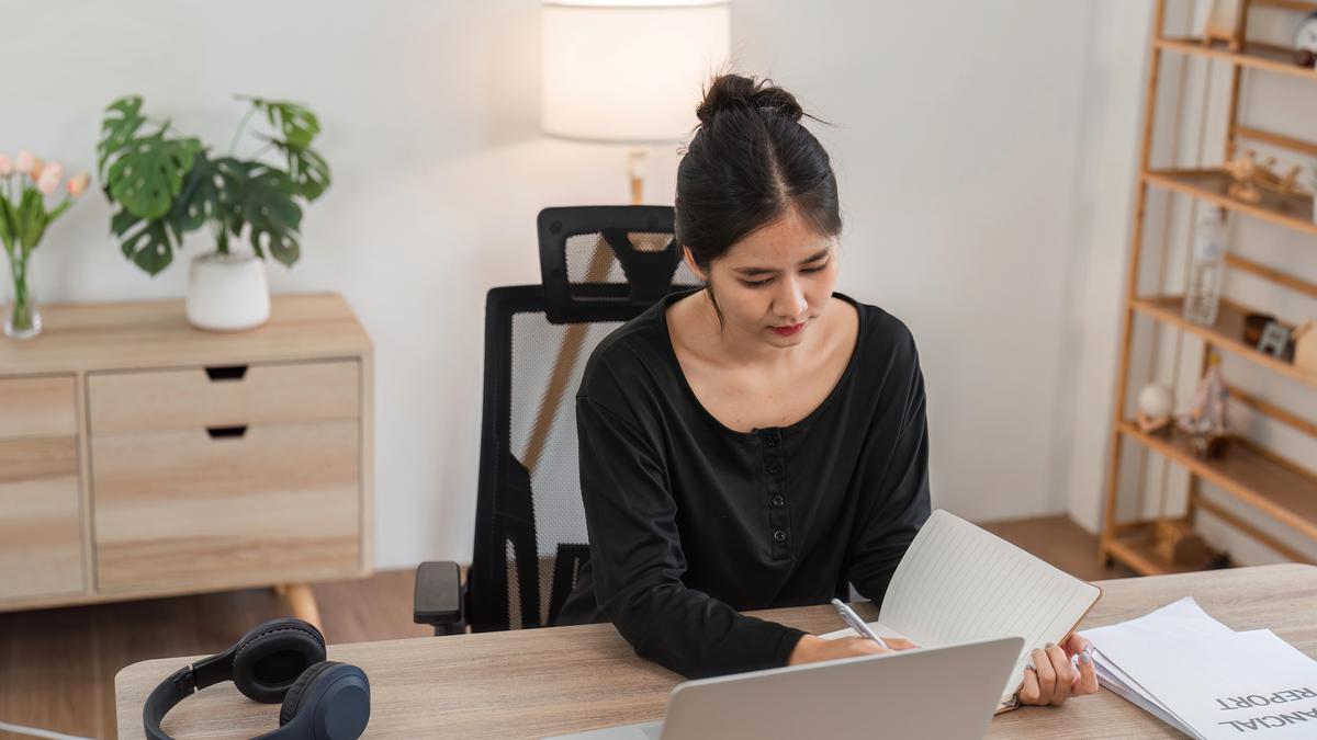 7 Karakter Orang yang Bekerja demi Keluarga, Bukan untuk Foya-Foya