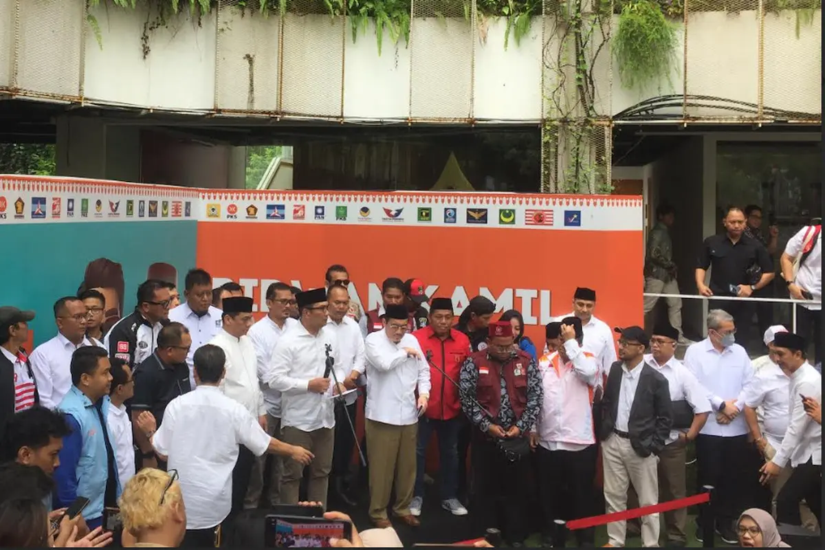 Pasangan calon gubernur dan wakil gubernur nomor urut 1, Ridwan Kamil-Suswono (RIDO) menerima hasil Pilkada Jakarta 2024, Jumat (13/12/2024).