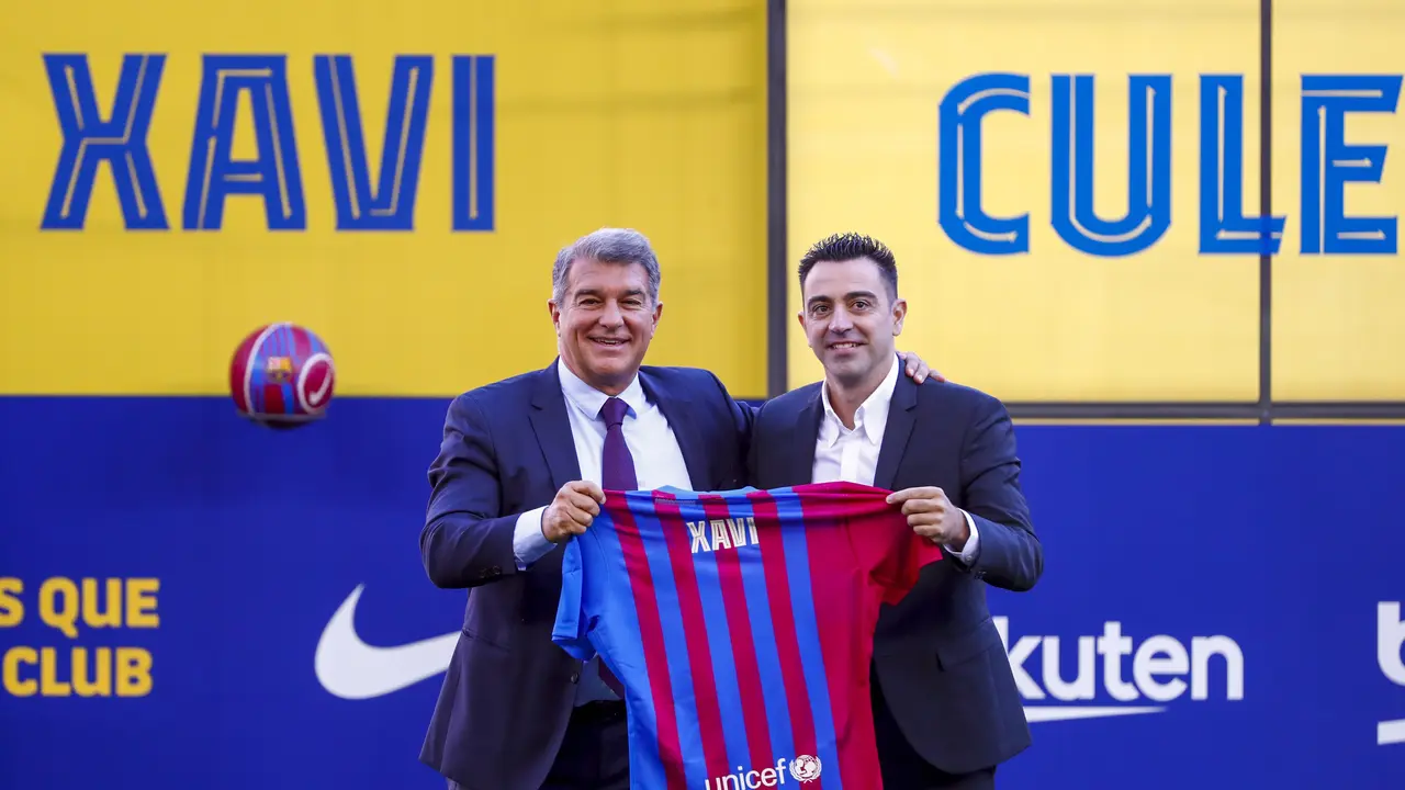 Barcelona Resmi Perkenalkan Xavi Hernandez Sebagai Pelatih Baru