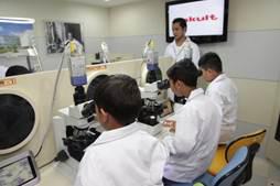 Aktifitas di Establishment Yakult Science Lab. |copyright Vemale.com