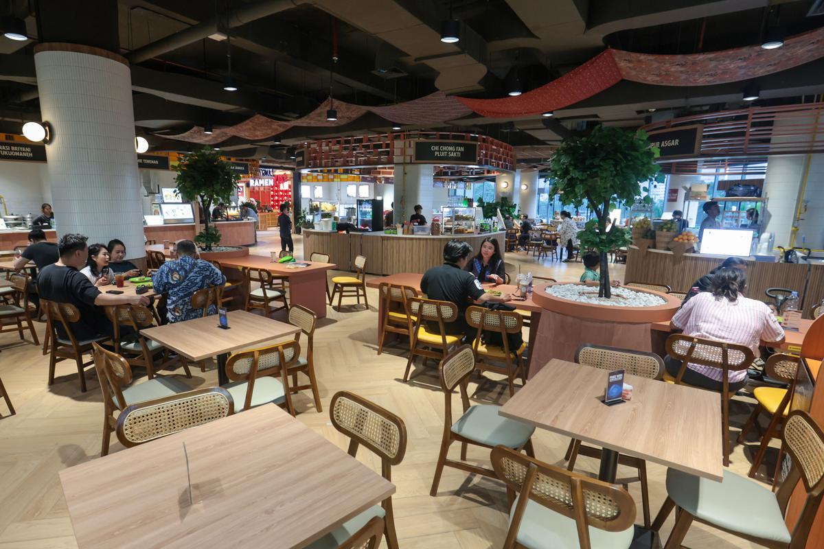 Destinasi Kuliner dengan Panorama Danau di Kawasan Senayan