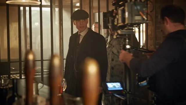 Cillian Murphy sebagai Thomas Shelby di Peaky Blinders. (Foto: Robert Viglasky/Netflix