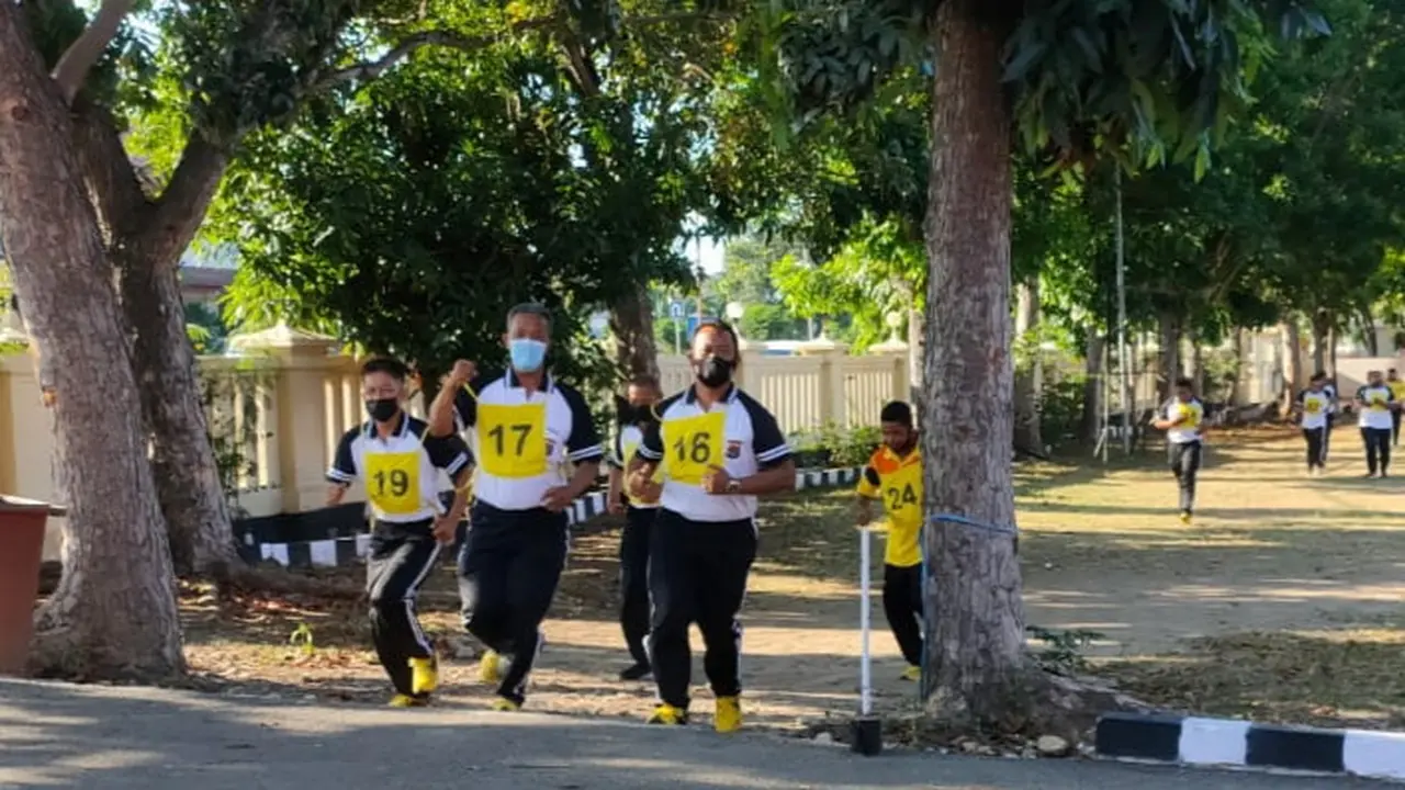 Polres Mabar gelar Tes Kesamaptaan Jasmani Berkala Semester II Tahun Angggaran 2021 di Lapangan Apel Mapolres Mabar, Labuan Bajo. NTT. (Foto Istimewah)