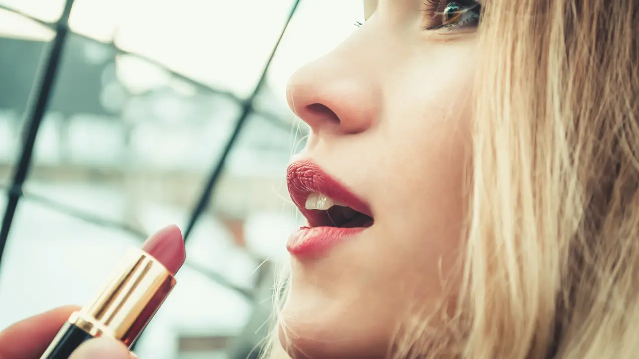 Lipstik/dok. Unsplash Andriyko