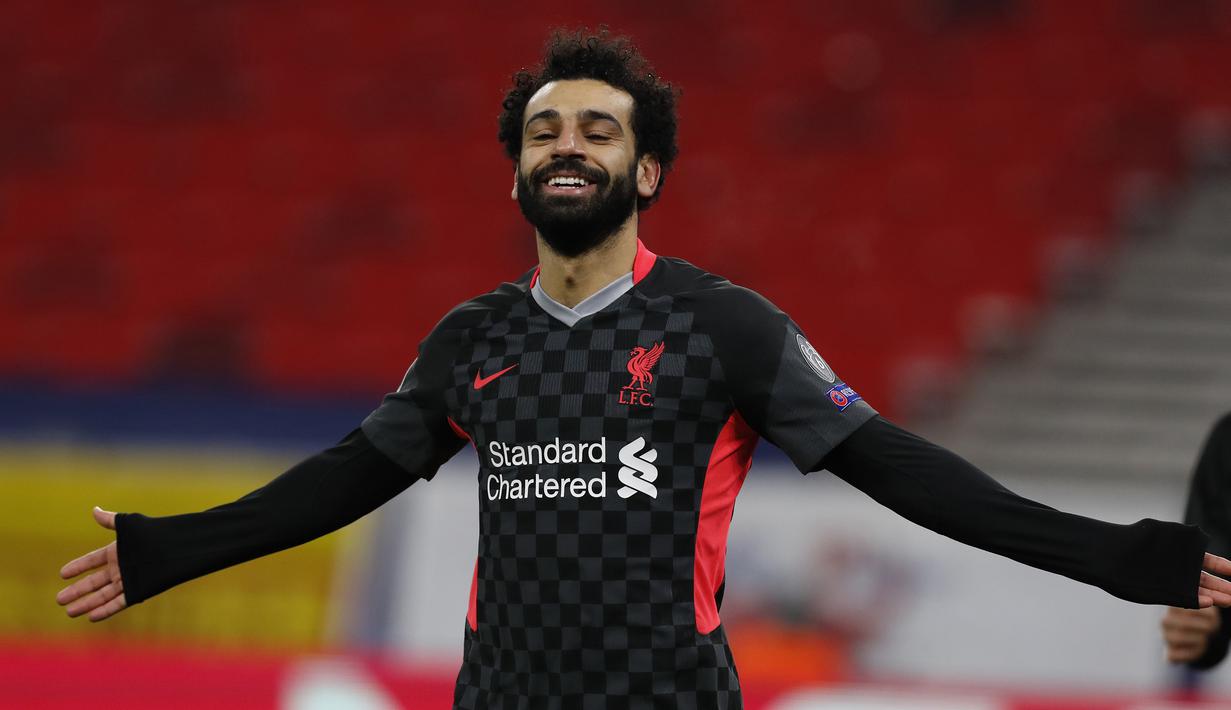 2. Mohamed Salah. Striker yang didatangkan dari AS Roma ini membela Liverpool mulai musim 2017/2018. Sebelumnya sempat bermain untuk Chelsea pada musim 2013/2014 dan 2014/2015. Hingga kini telah mencetak 118 gol dari 186 penampilannya bersama The Reds di semua ajang kompetisi. (AP/Laszlo Balogh)