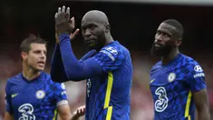 Romelu Lukaku melakukan debut keduanya bersama Chelsea dengan gemilang usai menyumbang 1 gol dalam kemenangan 2-0 atas tuan rumah Arsenal dalam laga lanjutan Liga Inggris 2021/2022 di Emirates Stadium, Minggu (22/8/2021). (Foto: AP/Ian Walton)