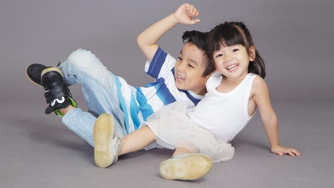 Kebahagiaan di rumah. ilustrasi anak bahagia/Photo by Heyday Photism from Pexels