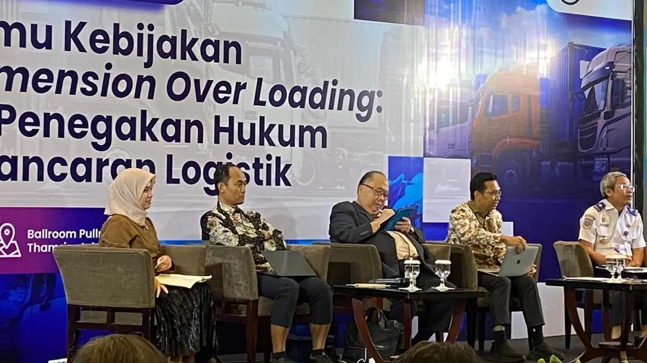 Diskusi bertajuk “Titik Temu Kebijakan Over Dimension Over Loading: Antara Penegakan Hukum dan Kelancaran Logistik” yang digelar di Jakarta. (Istimewa)