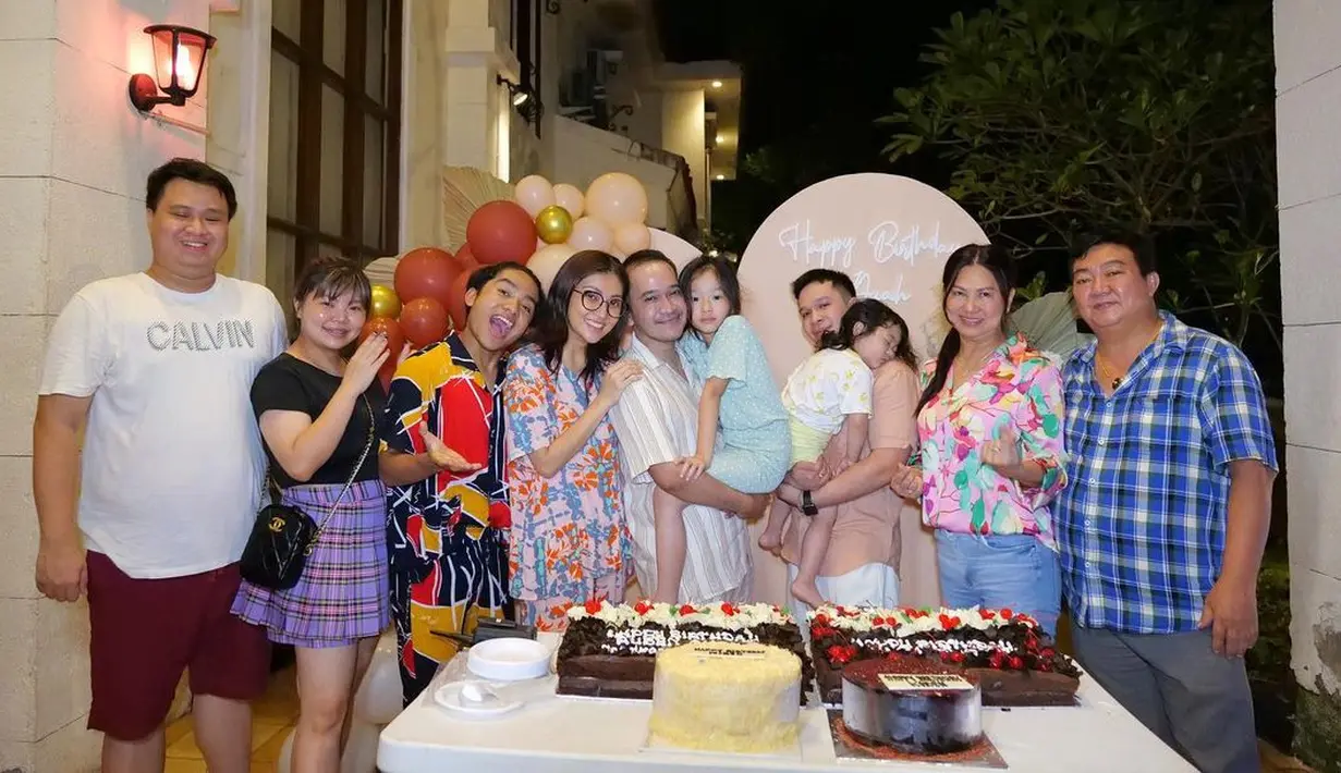 Kejutan Ultah Ruben Onsu (Instagram/betrandpetoputraonsu)