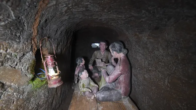 Menapaki Terowongan Gerilyawan Viet Cong saat Perang Vietnam