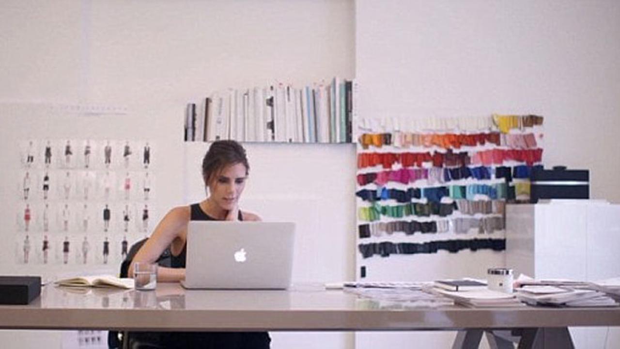 20170724-ruang kerja selebriti-rumahcom-boy