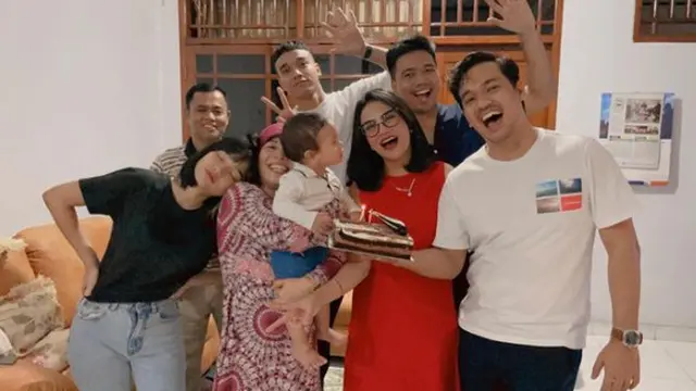 6 Momen Kenangan Mendiang Vanessa Angel dan Ibu Mertua, Dianggap Anak Sendiri