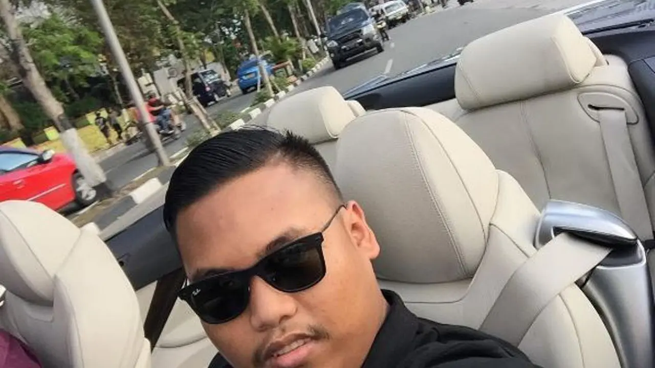 Bikin Ngakak Netizen di Bulan Ramadan, Siapa Sih Cowok Ini?