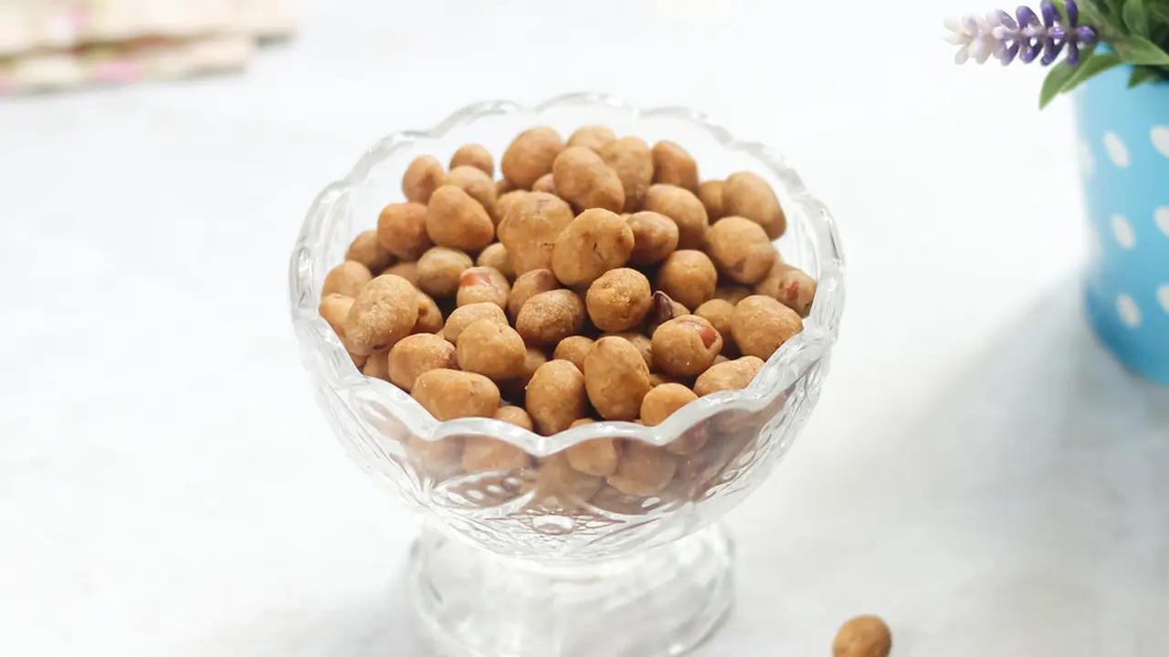 kacang telur