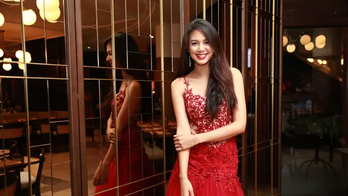 [Bintang] Aurelie Moeremans