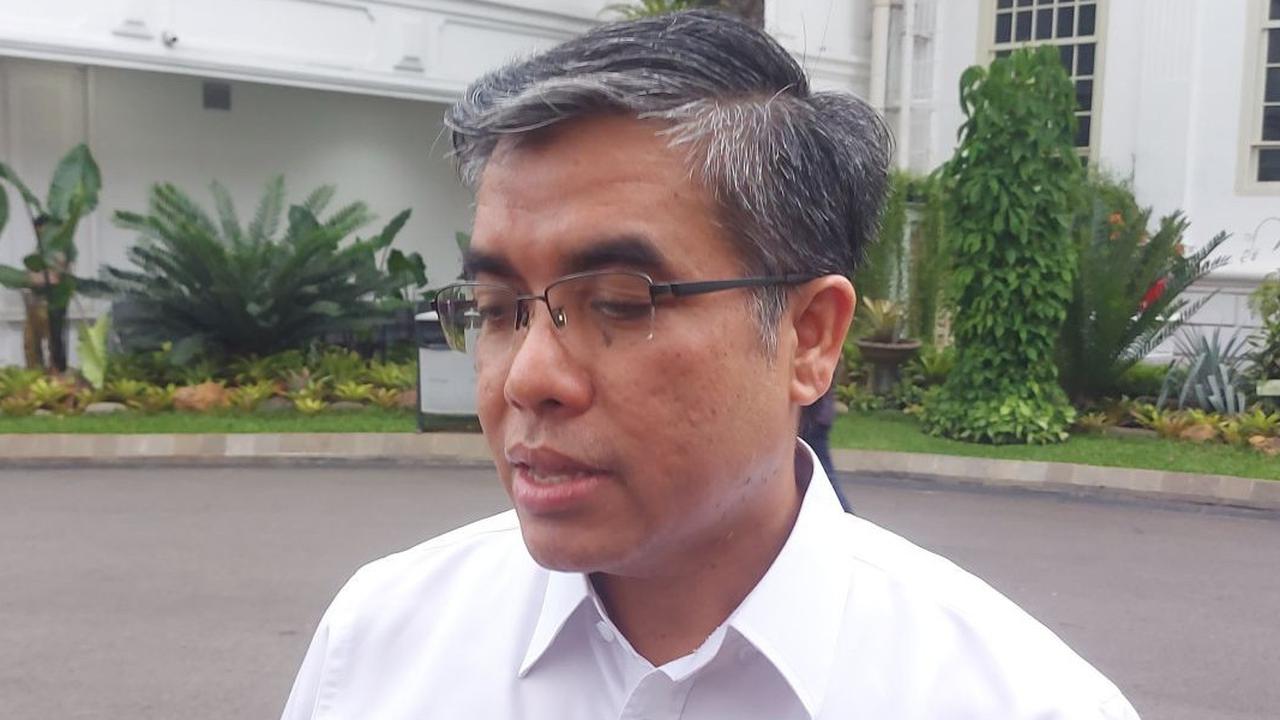 Menaker Bingung Kenaikan UMP 2025 Bikin Kecewa Pengusaha